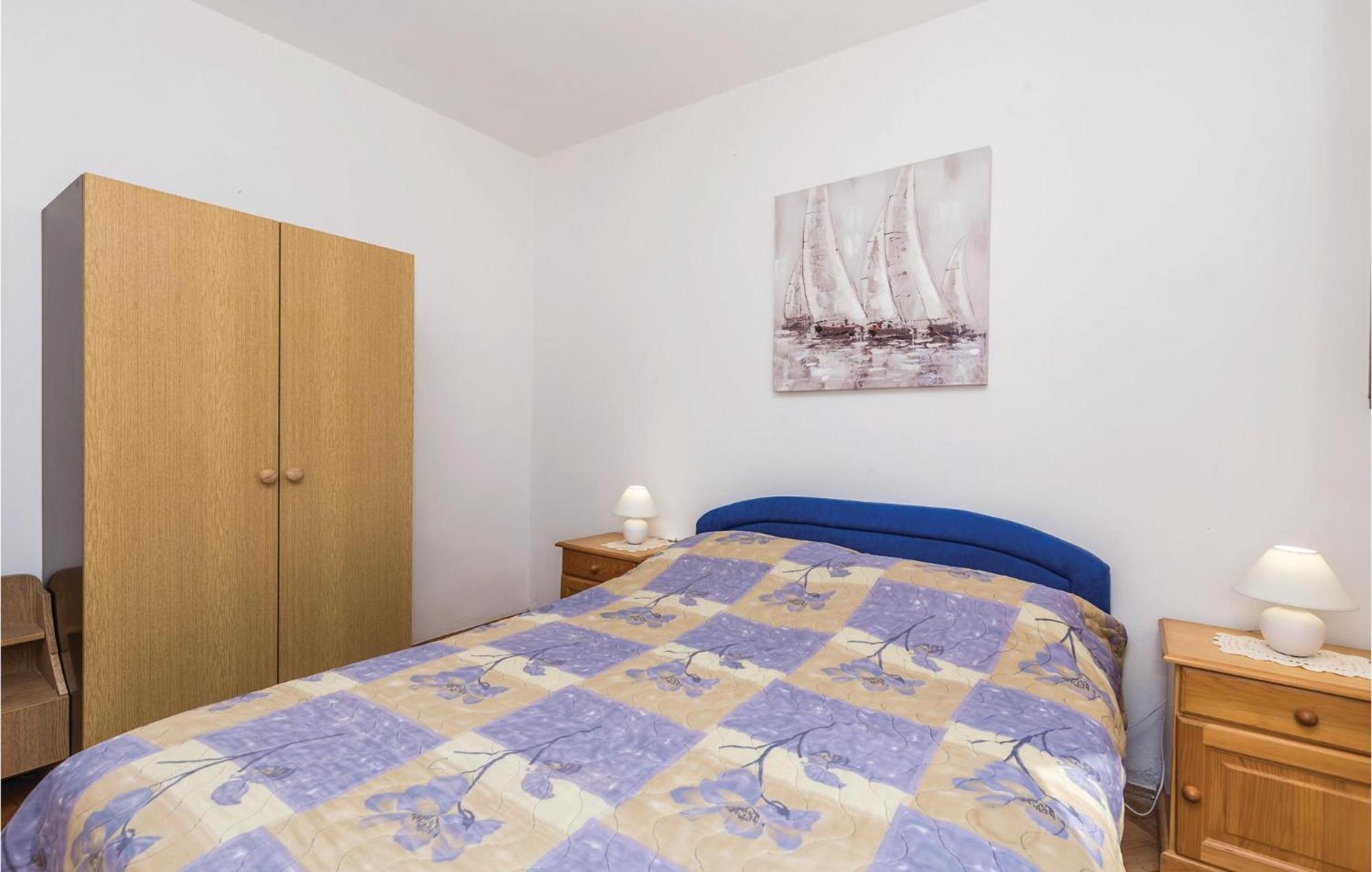 Stunning Apartment In Barbat-Rab With Wifi Barbat na Rabu ภายนอก รูปภาพ