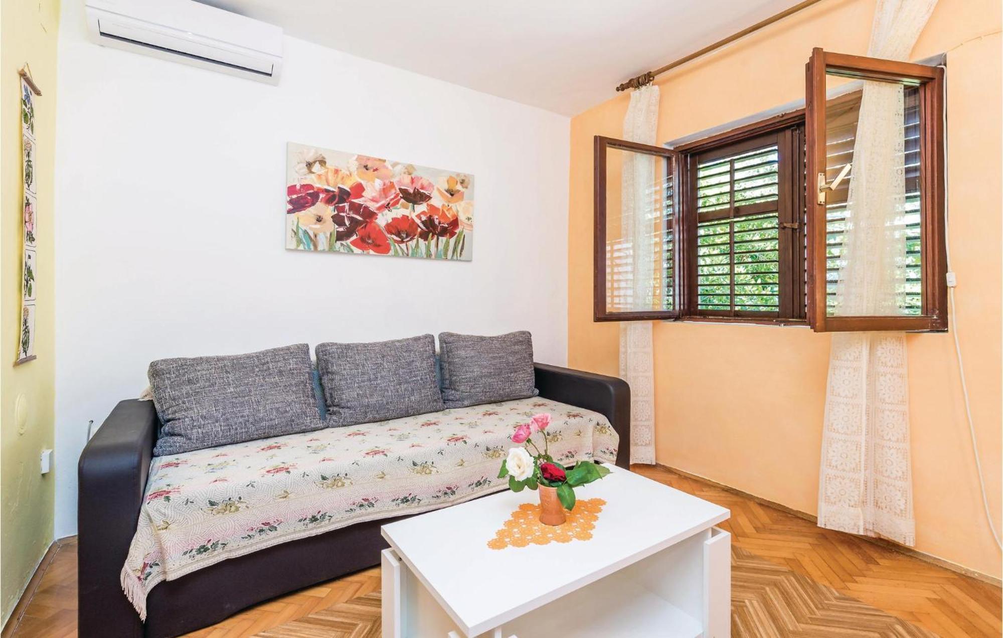 Stunning Apartment In Barbat-Rab With Wifi Barbat na Rabu ภายนอก รูปภาพ